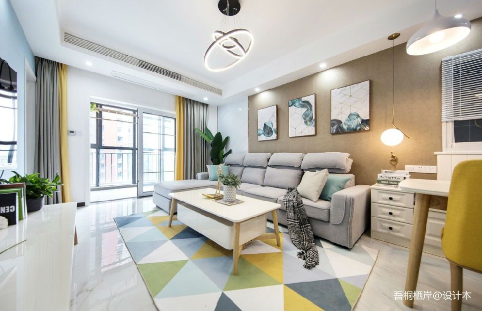 15平米客厅沙发装修，该怎么做出选择