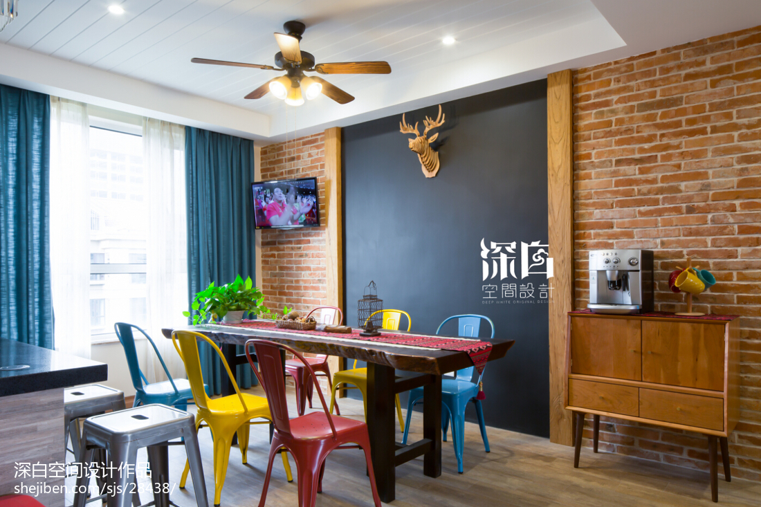 混搭风格餐厅背景墙装修设计混搭餐厅设计图片赏析